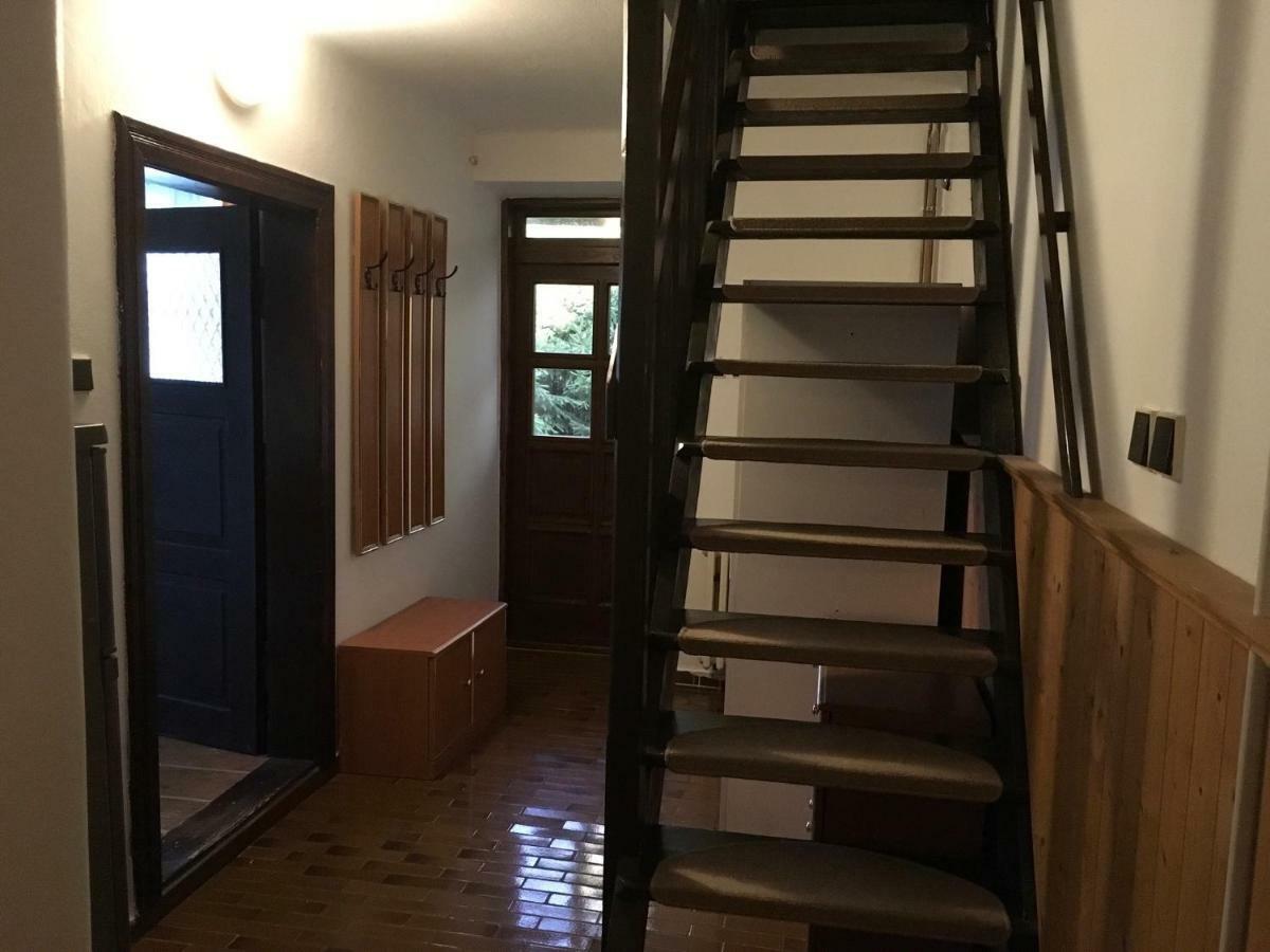 Samostatný mezonetový apartmán s dvěmi ložnicemi a vlastní krytou terasou a sdíleným bazénem Rudník Exterior foto